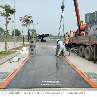 Bàn cân thép 100 tấn 3m x 18m