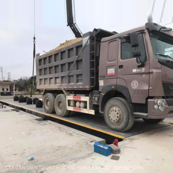 Cân thiết kế điện tử dạng chìm mang tính thẩm mỹ cao